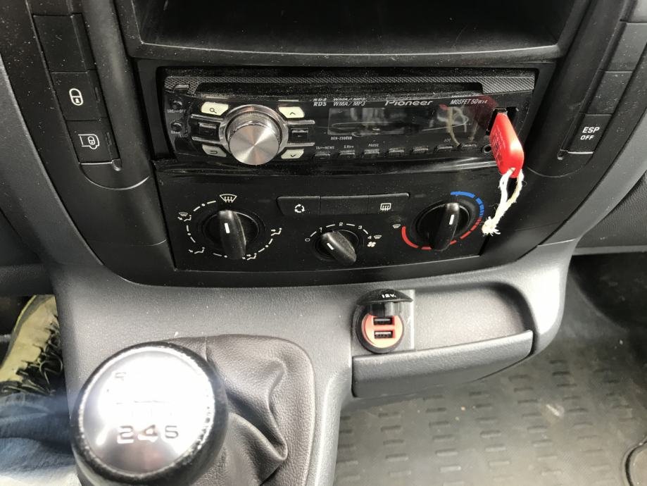 citro-n-jumpy-2.0-hdi-125-slika-131106000-1