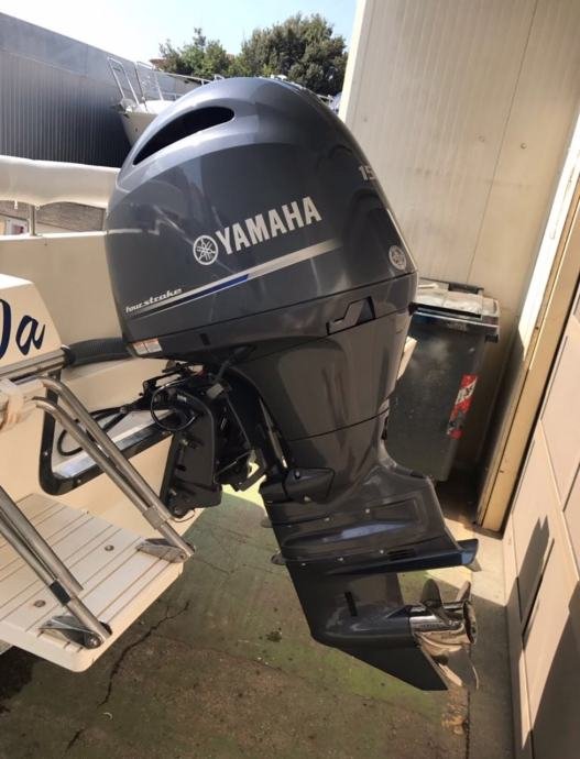 fisferman-white-sark-slika-102812707