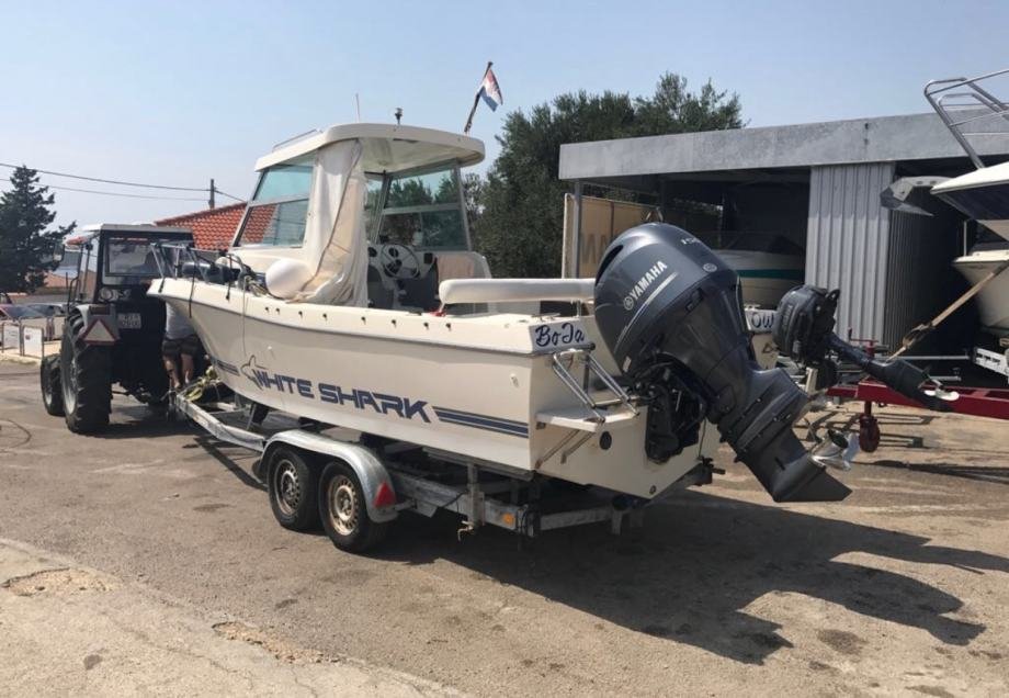 fisferman-white-sark-slika-102812710